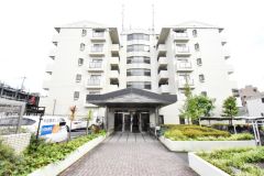 ��ʌ��������܎s��{��V�����Q����769�̃}���V�����̌����O��