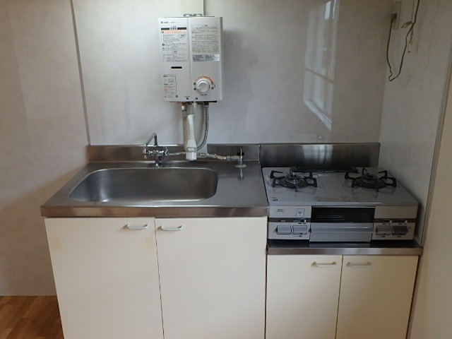 ��ʌ��������܎s����厚�w��̃A�p�[�g�̃L�b�`��