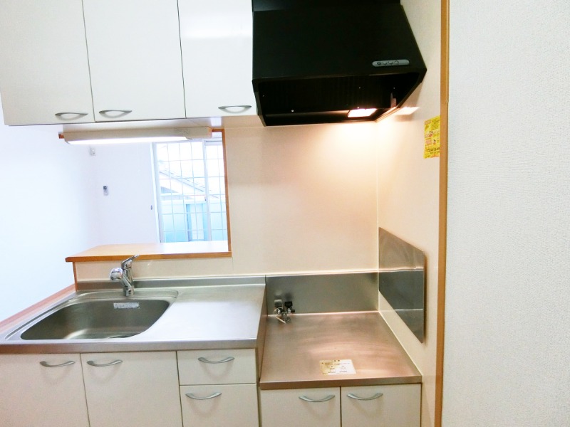 ��ʌ������s��ʖ�̃A�p�[�g�̃L�b�`��