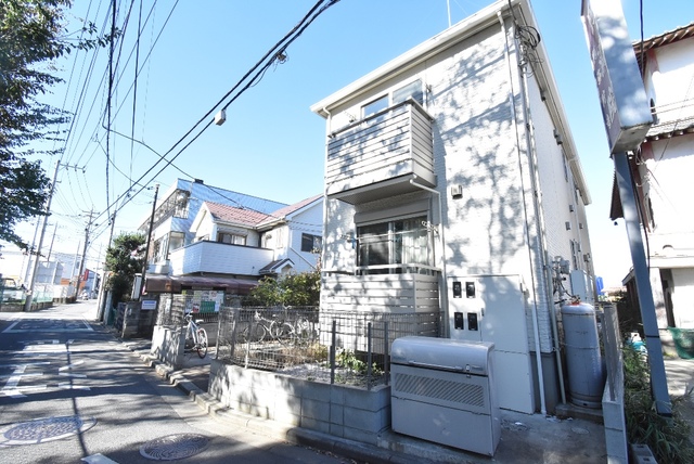 ��ʌ��������܎s�Y�a���؍�U���ڂ̃A�p�[�g�̌����O��