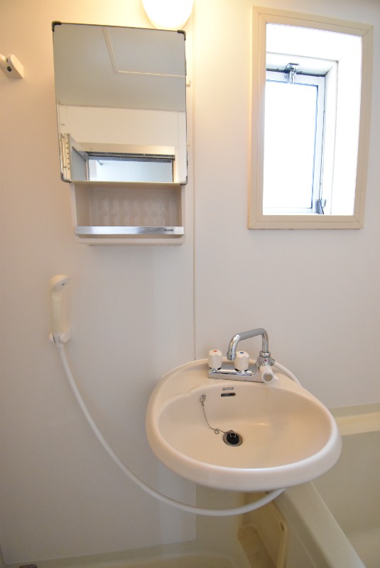 ��ʌ��������܎s�΋擌�Y�a�V���ڂ̃A�p�[�g�̐��ʏ�