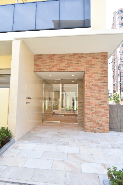 ��ʌ��������܎s�Y�a���ՂP���ڂ̃}���V�����̃G���g�����X