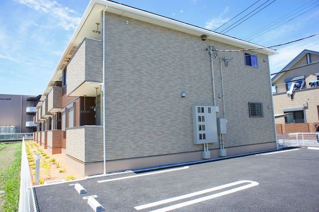 ��ʌ��z�J�s�{�{���T���ڂ̃A�p�[�g�̌����O��