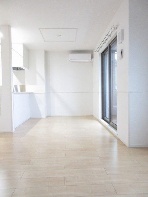 ��ʌ��z�J�s�{�{���T���ڂ̃A�p�[�g�̋��ԁE���r���O