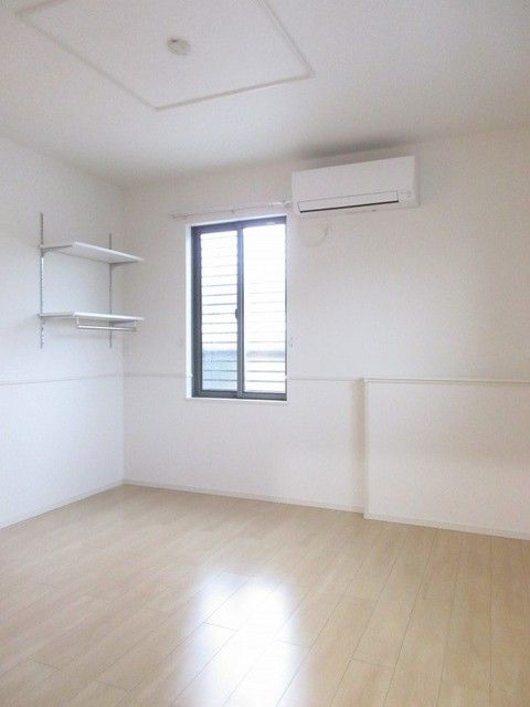 ��ʌ��z�J�s�{�{���T���ڂ̃A�p�[�g�̂��̑������E�X�y�[�X