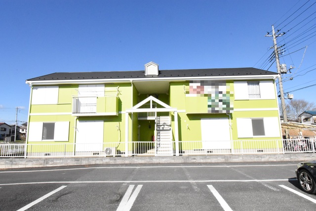 ��ʌ��������܎s����厚�w��̃A�p�[�g�̒��ԏ�