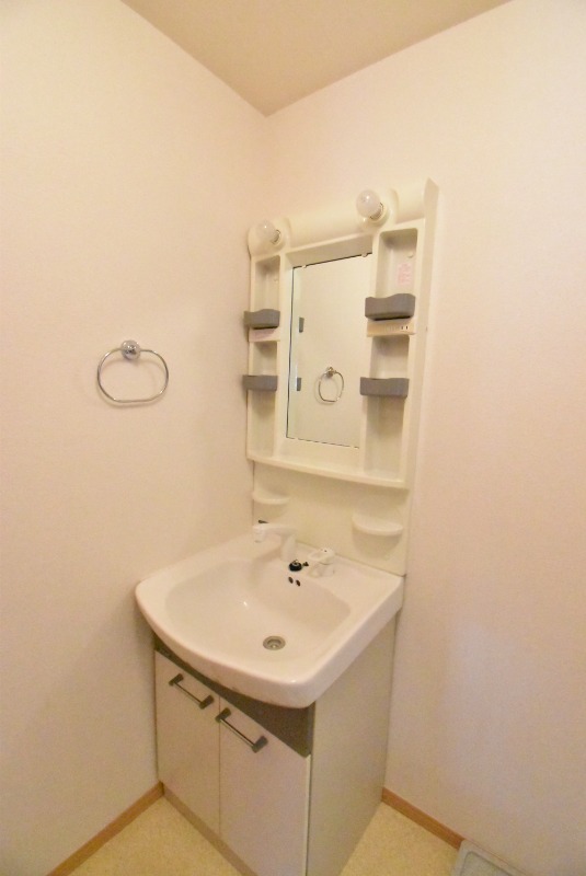 ��ʌ�����s�k����P���ڂ̃A�p�[�g�̐��ʏ�