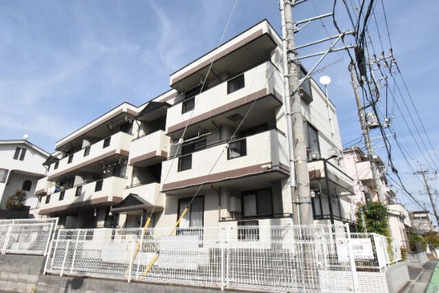 ��ʌ��������܎s�΋擌�Y�a�R����7-6�̃A�p�[�g�̌����O��