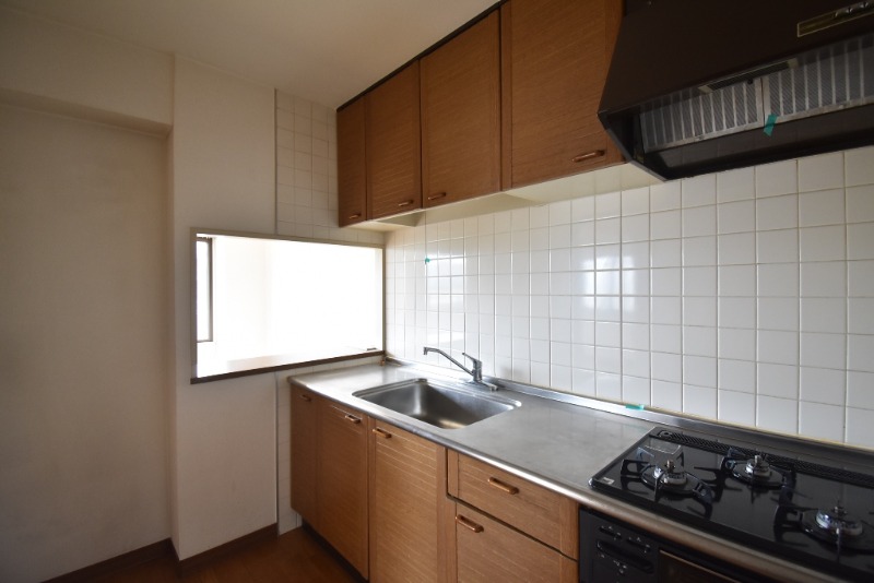 ��ʌ��������܎s�����扺�����V���ڂ̃}���V�����̃L�b�`��