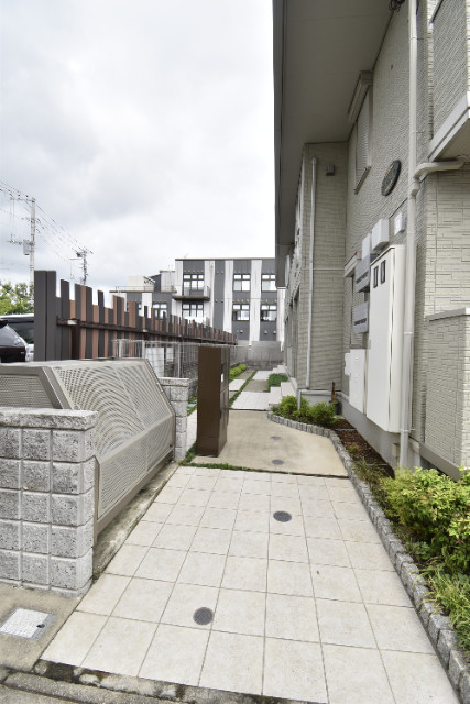 ��ʌ��������܎s���搼��{�P���ڂ̃A�p�[�g�̃G���g�����X