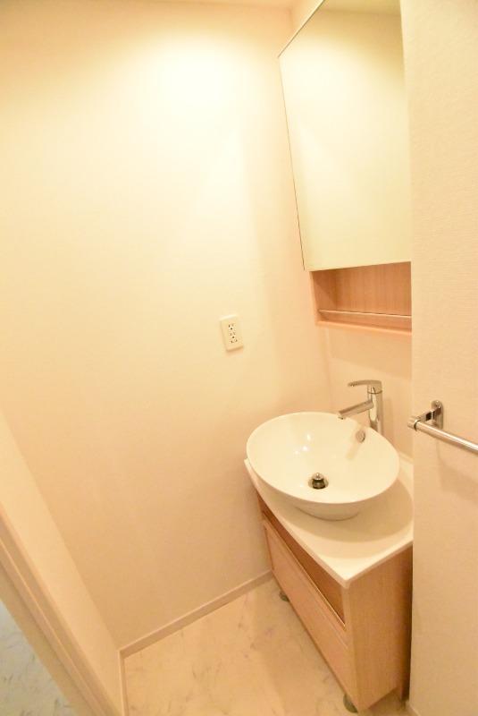 ��ʌ��������܎s�΋�����S���ڂ̃}���V�����̐��ʏ�