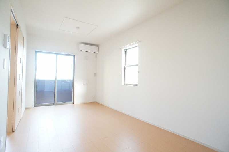 ��ʌ��������܎s�΋�厚���̃A�p�[�g�̋��ԁE���r���O