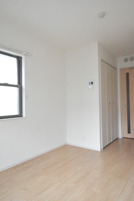 ��ʌ��������܎s�k����i���Q���ڂ̃A�p�[�g�̂��̑������E�X�y�[�X