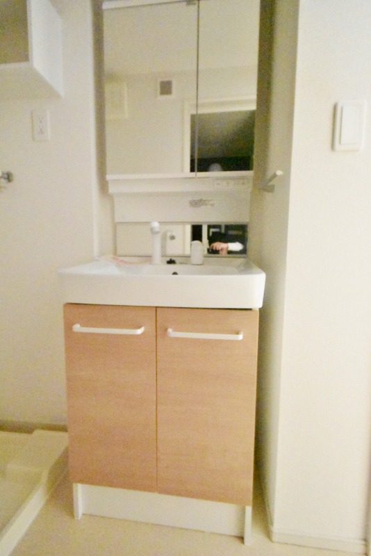 ��ʌ��������܎s�k����i���Q���ڂ̃A�p�[�g�̐��ʏ�