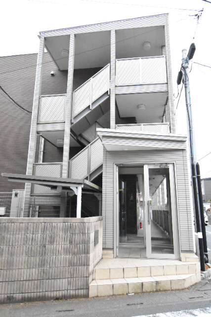 ��ʌ��������܎s�k����i���Q���ڂ̃A�p�[�g�̃G���g�����X