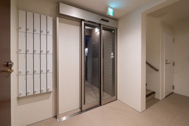 ��ʌ��������܎s�k�擌�听���Q���ڂ̃}���V�����̃G���g�����X