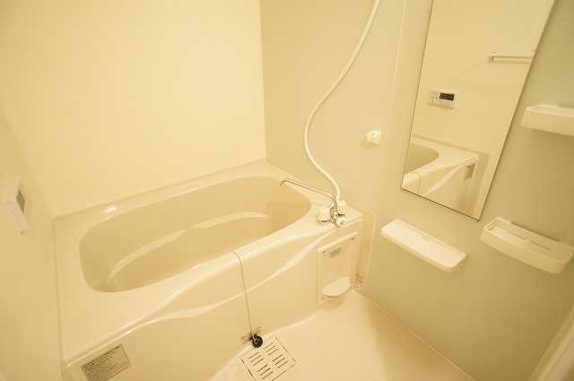 ��ʌ��������܎s�΋�厚���̃A�p�[�g�̃o�X