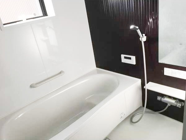 ��ʌ��k�����S�ɓޒ������Q���ڂ̃A�p�[�g�̃o�X