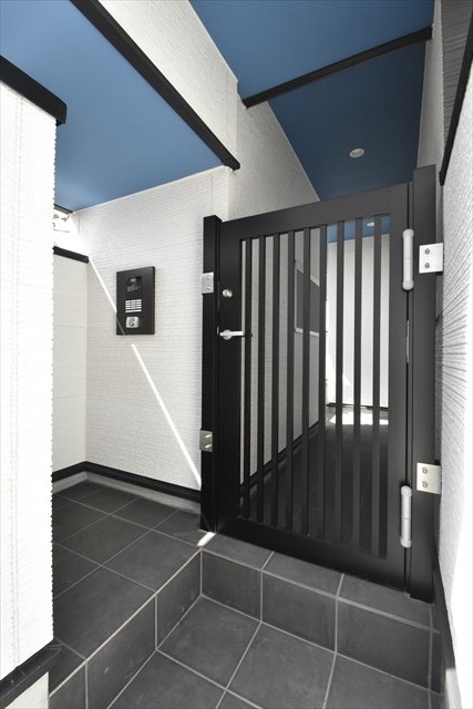 ��ʌ��������܎s������{�����Q���ڂ̃A�p�[�g�̃G���g�����X