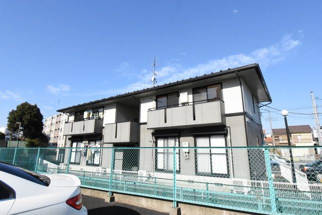 ��ʌ��������܎s�k�捡�H��122�̃A�p�[�g�̌����O��