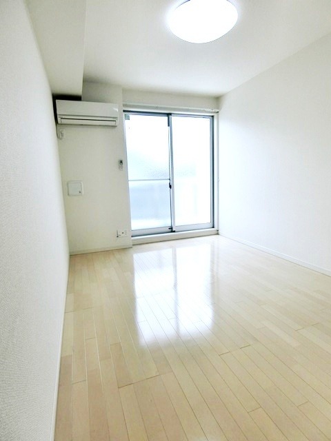 ��ʌ��������܎s��΋���q�P���ڂ̃A�p�[�g�̋��ԁE���r���O