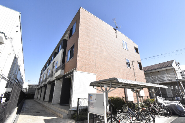 ��ʌ��������܎s���撆���Q���ڂ̃A�p�[�g�̌����O��