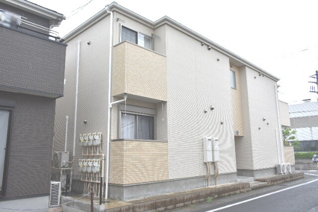 ��ʌ��t�����s�����R����12-32�̃A�p�[�g�̌����O��