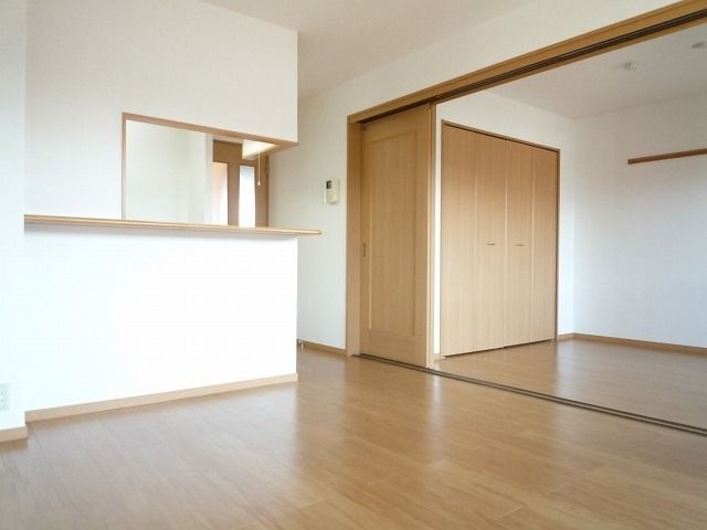 ��ʌ�����s����R���ڂ̃}���V�����̋��ԁE���r���O