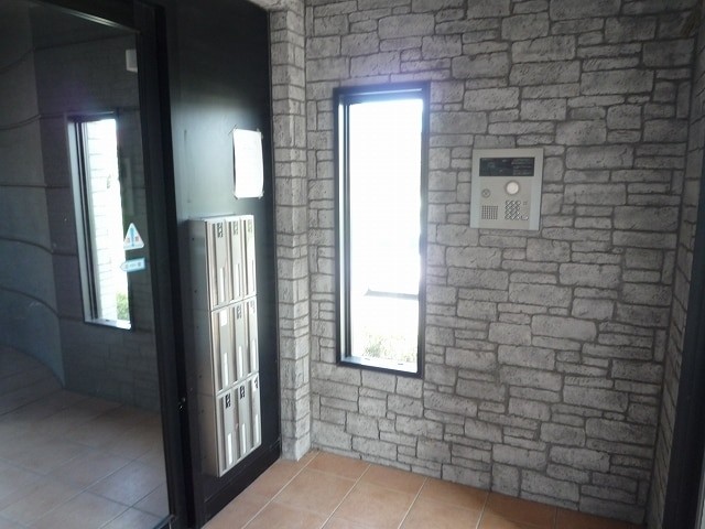 ��ʌ�����s����R���ڂ̃}���V�����̃G���g�����X