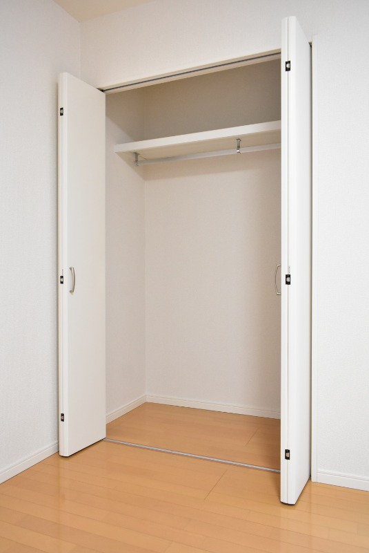 ��ʌ��t�����s�����R���ڂ̃A�p�[�g�̎��[