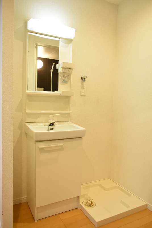 ��ʌ��t�����s�����R���ڂ̃A�p�[�g�̐��ʏ�