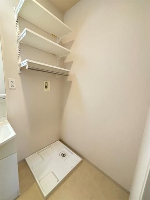 ��ʌ�����s�厚�ΐ_�̃A�p�[�g�̐��ʏ�