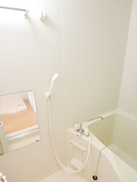 ��ʌ��������܎s��{����ؒ��Q���ڂ̃}���V�����̃o�X