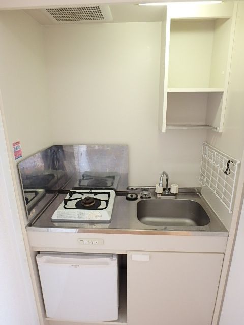 ��ʌ��������܎s��{����ؒ��Q���ڂ̃}���V�����̃L�b�`��