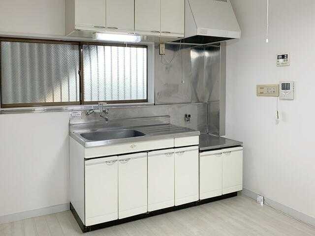 ��ʌ��@�c�s�֎R�Q���ڂ̃}���V�����̃L�b�`��