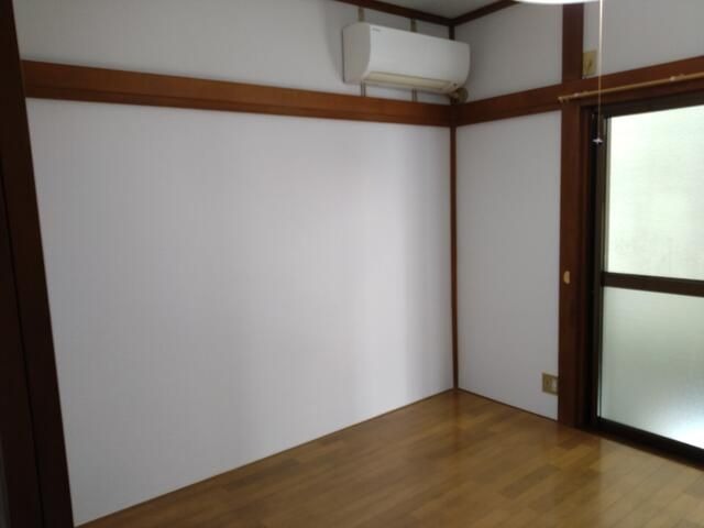 ��ʌ��������܎s�΋擌���R���ڂ̃A�p�[�g�̋��ԁE���r���O