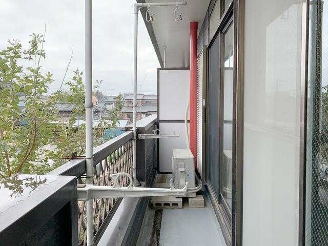 ��ʌ��@�c�s�֎R�Q���ڂ̃}���V�����̃o���R�j�[