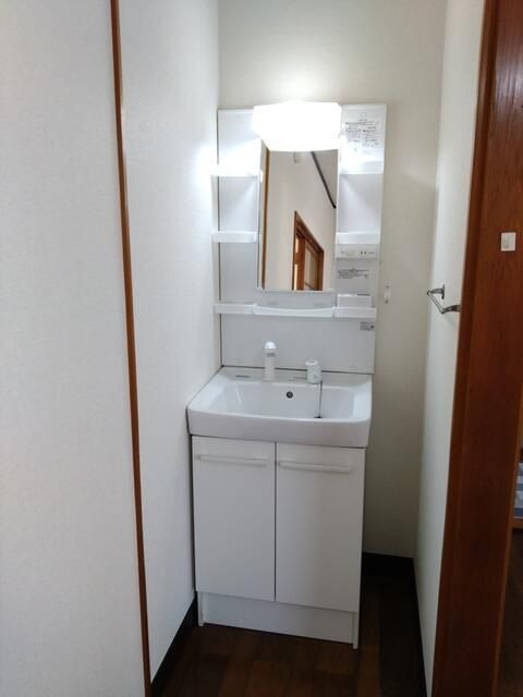 ��ʌ��������܎s�΋擌���R���ڂ̃A�p�[�g�̐��ʏ�