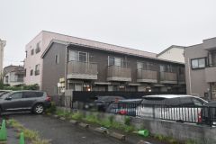 ��ʌ��������܎s�k����i���Q����1067-2�̃A�p�[�g�̌����O��