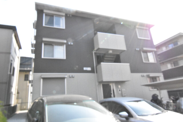 ��ʌ��������܎s��{��听���Q���ڂ̃A�p�[�g�̌����O��