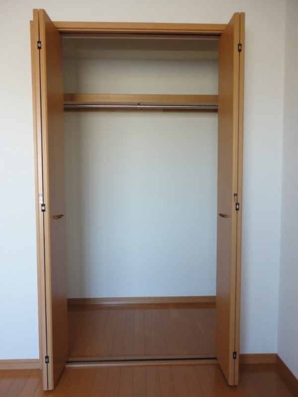 ��ʌ��k�����S�ɓޒ��w���S���ڂ̃A�p�[�g�̎��[