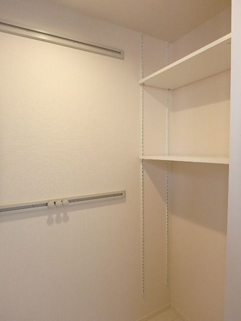 ��ʌ��������܎s��{��听���Q���ڂ̃A�p�[�g�̎��[