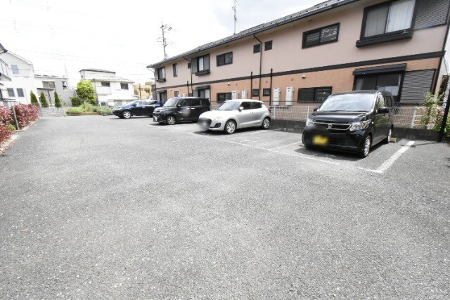 ��ʌ��������܎s����O���U���ڂ̃A�p�[�g�̒��ԏ�