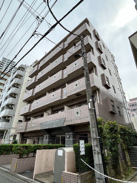 埼玉県さいたま市大宮区仲町３丁目90-2のマンションの建物外観