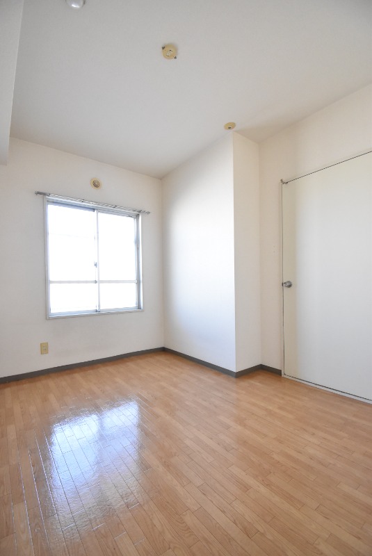 ��ʌ��z�J�s�k�z�J�Q���ڂ̃}���V�����̐Q��