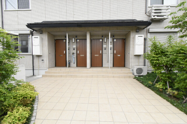 ��ʌ��������܎s�k��{�����̃A�p�[�g�̃G���g�����X