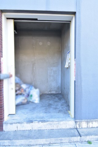 ��ʌ��������܎s�Y�a�撇���R���ڂ̃}���V�����̂��̑�