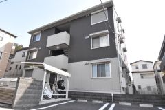 ��ʌ��������܎s��{��听���Q����432-1�̃A�p�[�g�̌����O��