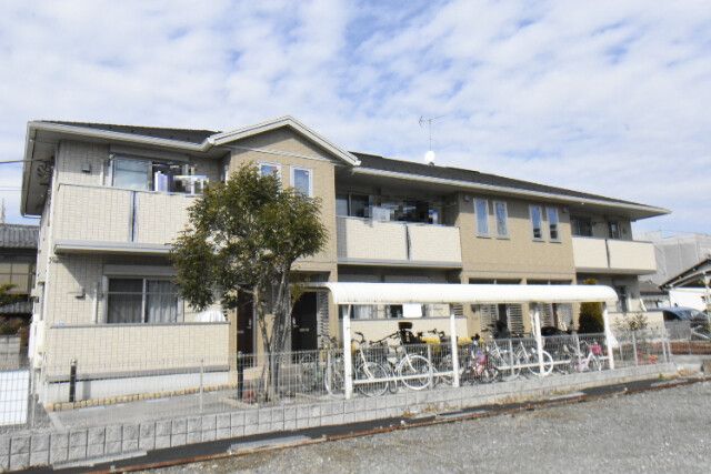 ��ʌ��������܎s�k��g�쒬�P����422-10�̃A�p�[�g�̌����O��