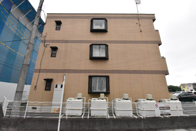 ��ʌ�����s������Q����21-10�̃}���V�����̌����O��